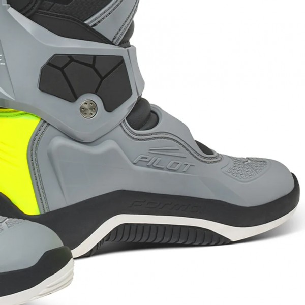 Forma Pilot Grey Boots