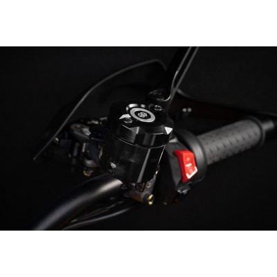GILLES TOOLING BRAKE FLUID CONTAINER COVER FRONT BLACK FOR DUCATI PANIGALE V2 2020-2024 PART # BRC-06.B