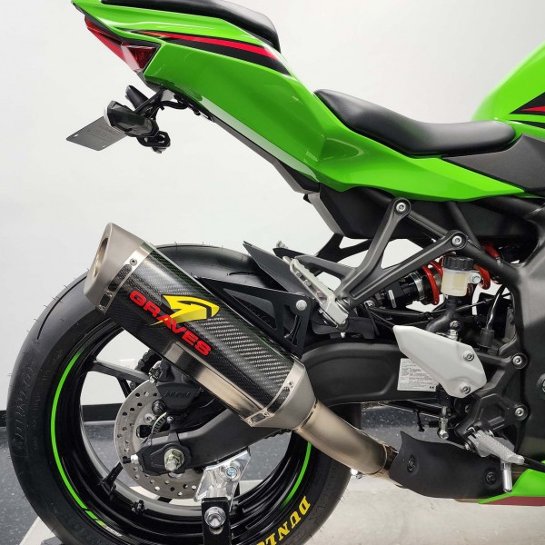 GRAVES CAT-BACK SLIP-ON CARBON EXHAUST FOR KAWASAKI NINJA ZX-4R 2023-2024 PART #  EXK-23ZX4-CBTC
