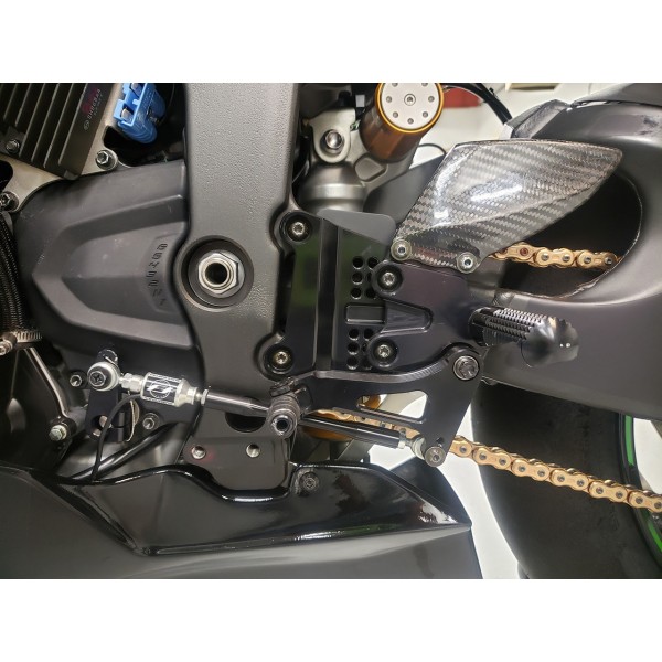 Graves Motorsports Kawasaki Works Cat-Back Adjustable Rearsets Zx-6R 2019-2021 Part #W-RSK-19ZX6-KAF